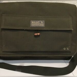 Vintage Relic, Olive Canvas Messenger Satchel/Laptop Bag,
 NEW with tag